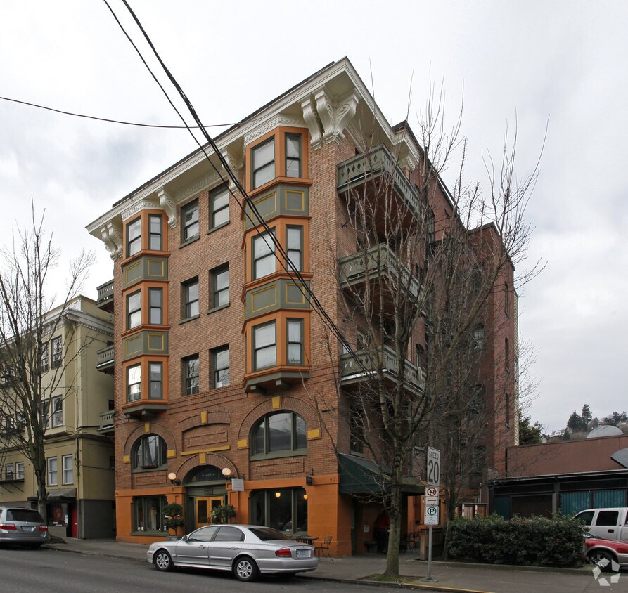 Primary Photo - Margaret Apartments