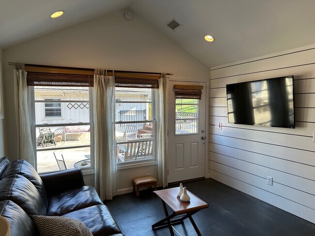 Photo - 6516 Melinda Dr House