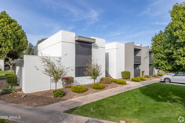 Foto del edificio - 1030 S Dobson Rd