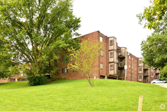 Building Photo - Berkshire Apartments