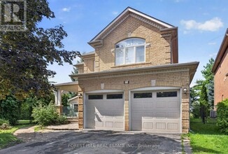 Building Photo - 22 Rockwood Crescent