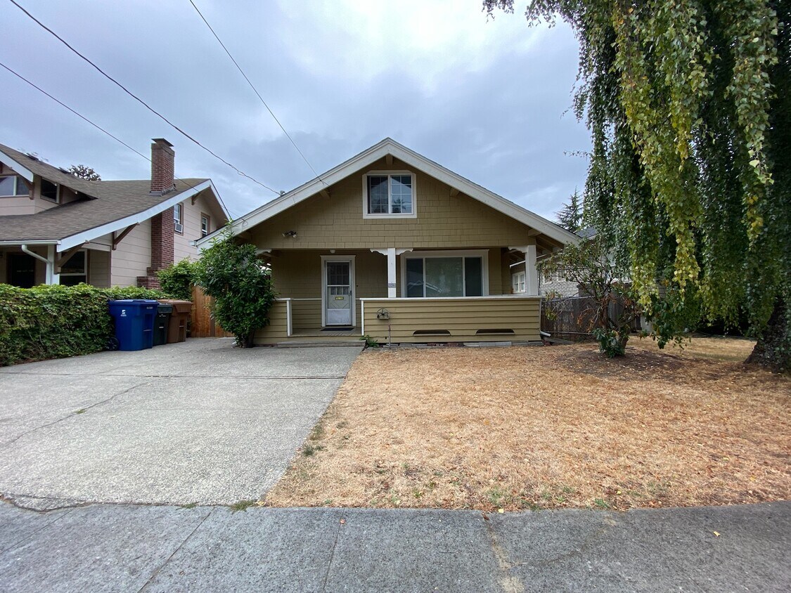 Foto principal - 3216 N Stevens St