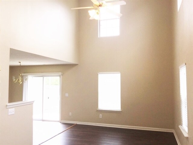 Foto del edificio - 4271 Lake Woodard Dr