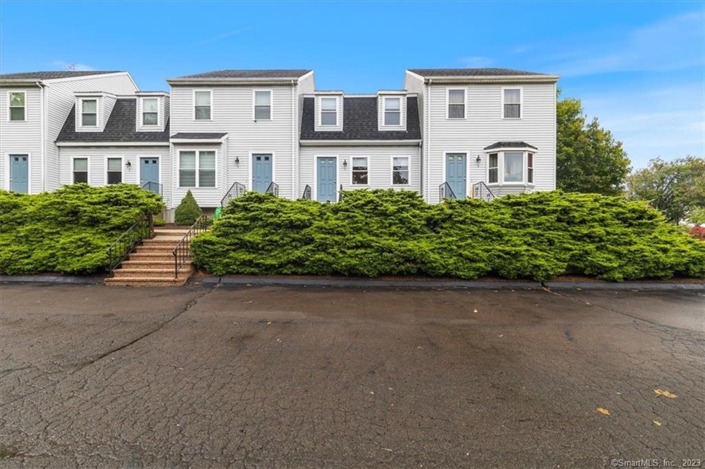 Primary Photo - 45 Hillside Ave