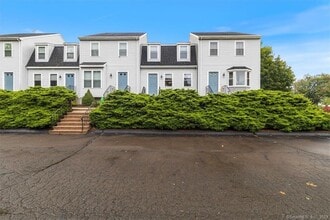 Building Photo - 45 Hillside Ave