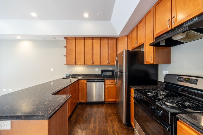 Building Photo - 4008 S Calumet Ave
