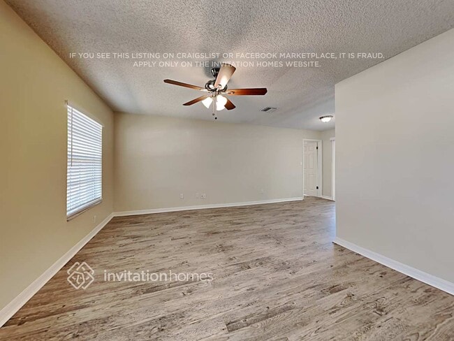 Building Photo - 177 Sandalwood Way