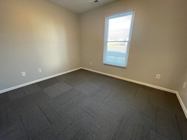 Building Photo - 356 Stone Creek Dr