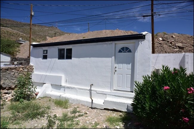 Building Photo - 0 bedroom in El Paso TX 79930