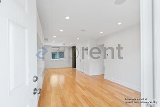 Building Photo - 1011 E 17th St