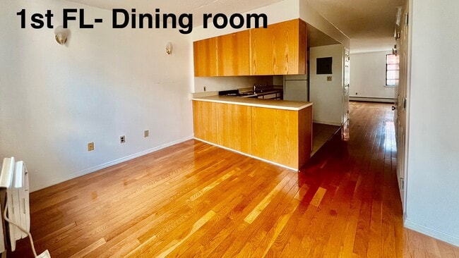 Building Photo - 265 W 121st St