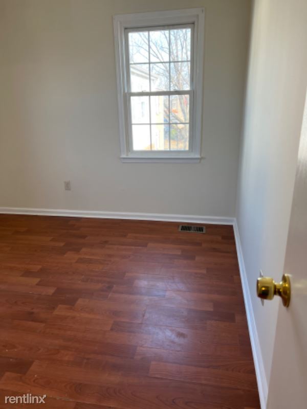 Building Photo - 3 br, 2.5 bath Townhome - 14579 Golden Oak Rd