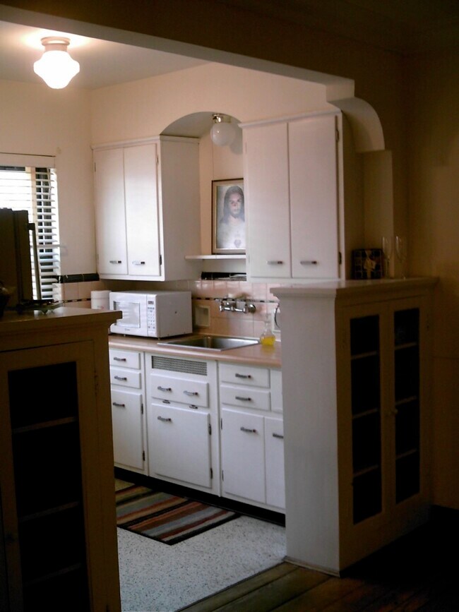 Foto del edificio - 3105 Bellewood Ave