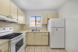 Building Photo - 6165 W 22nd Ct
