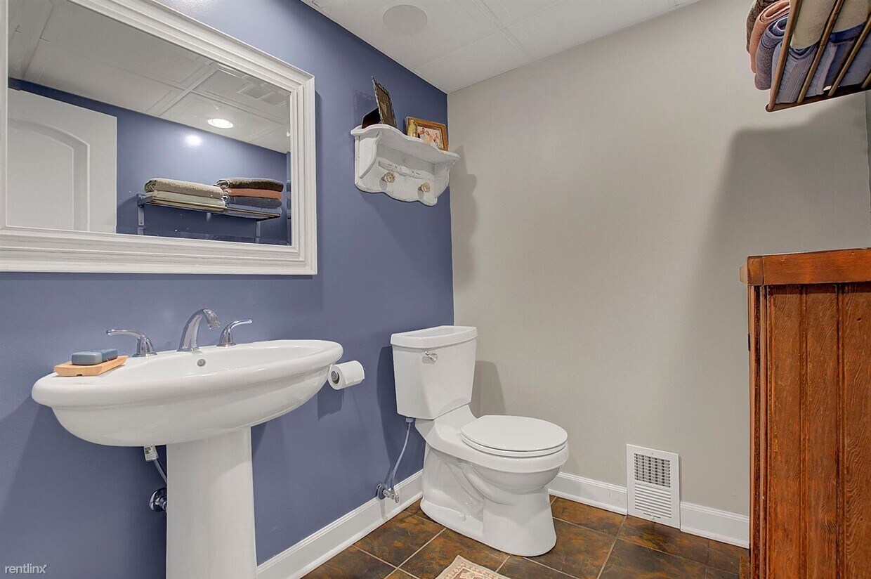 Foto principal - 3 br, 2 bath House - 769 County Road C West