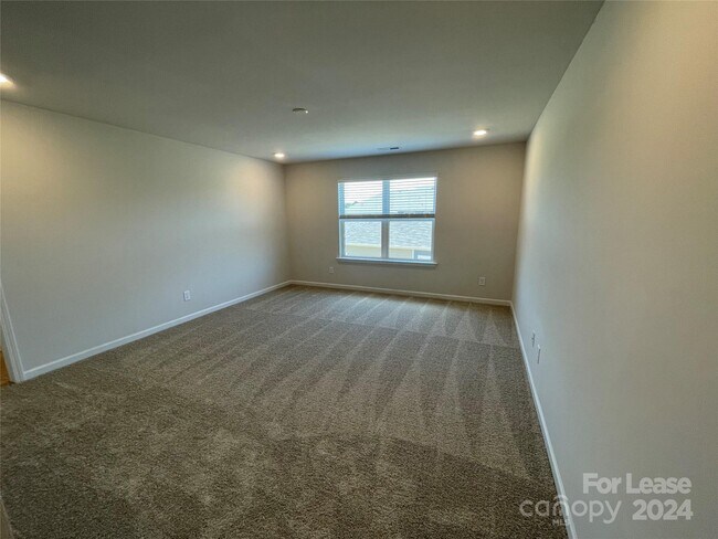 Building Photo - 318 Planters Trace Ln