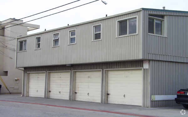 Primary Photo - 701 San Rafael Pl