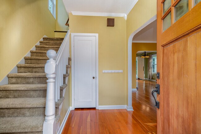 Foto del edificio - 7038 14th Ave NW