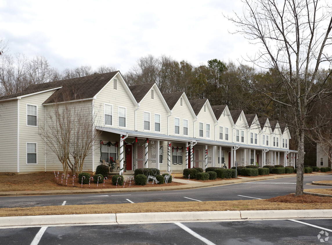 Building Photo - Darden Oaks Townhomes & Apartments