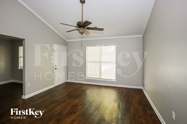 Foto del edificio - 12300 Danby Rd