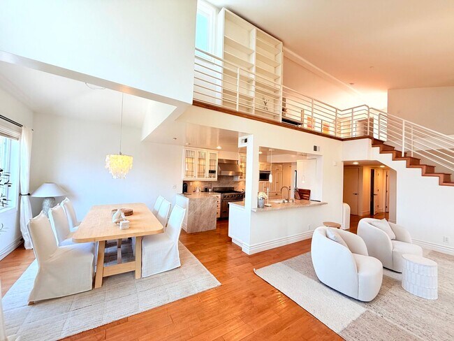 Foto del edificio - Sophisticated Bright & Spacious Furnished ...