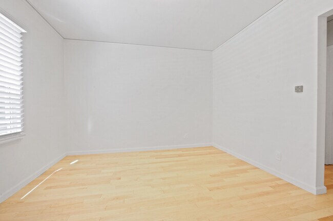 Foto del edificio - 974 Yale St
