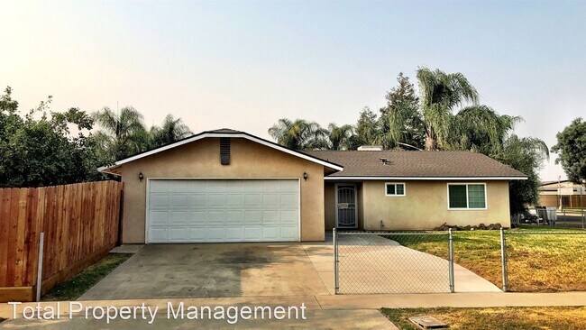 Foto del edificio - 3 br, 2 bath House - 1496 E. Cypress Ave.