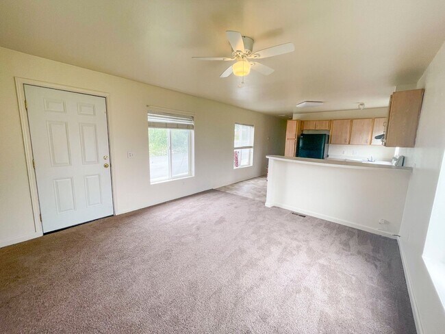 Foto del edificio - Close To Eureka and College of the Redwoods. Open Floor Plan. 2 Bathrooms!