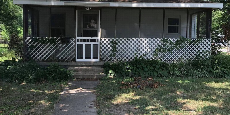 Primary Photo - 629 N. Elm St.