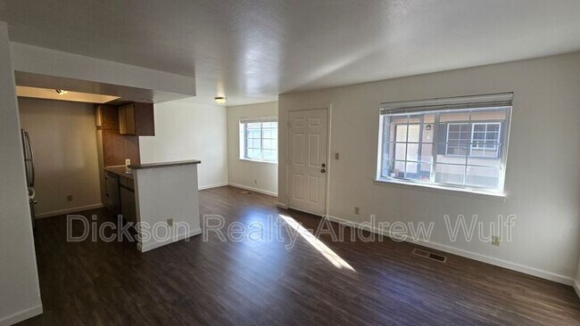 Foto del edificio - 239 Cheney St