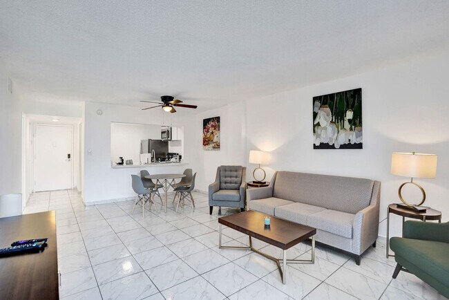 Foto del edificio - 777 NW 155th Ln