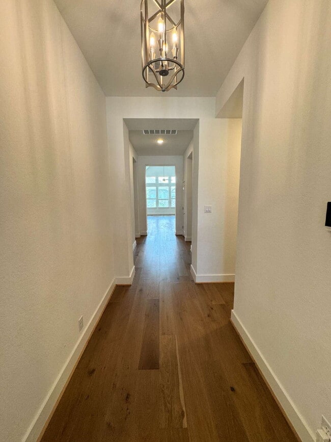 Building Photo - "Charming 4-Bed, 3-Bath Home in Castrovill...