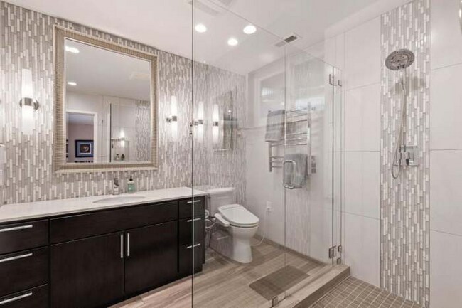 Foto del edificio - 50 Cheltenham Way