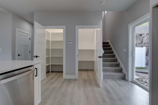Building Photo - 806 Rio Vis Lp