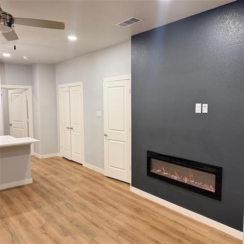 Foto del edificio - 1652 Hudspeth Ave