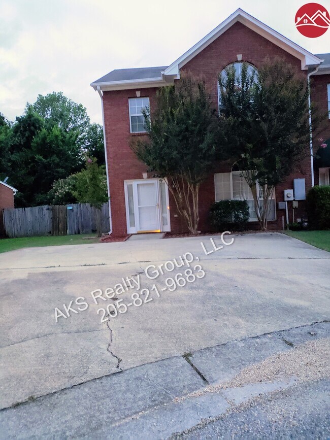 422 Cambrian Ridge Trl, Pelham, AL 35124 Townhome Rentals in Pelham