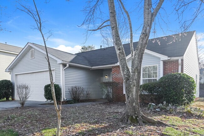 Foto del edificio - 2431 Fabyan Ln