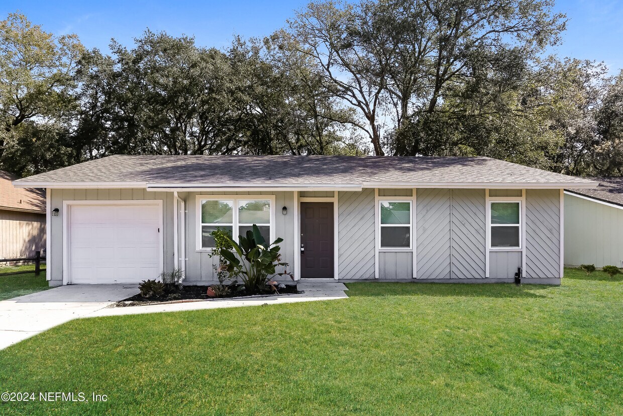 Foto principal - 2065 Chelwood Ct