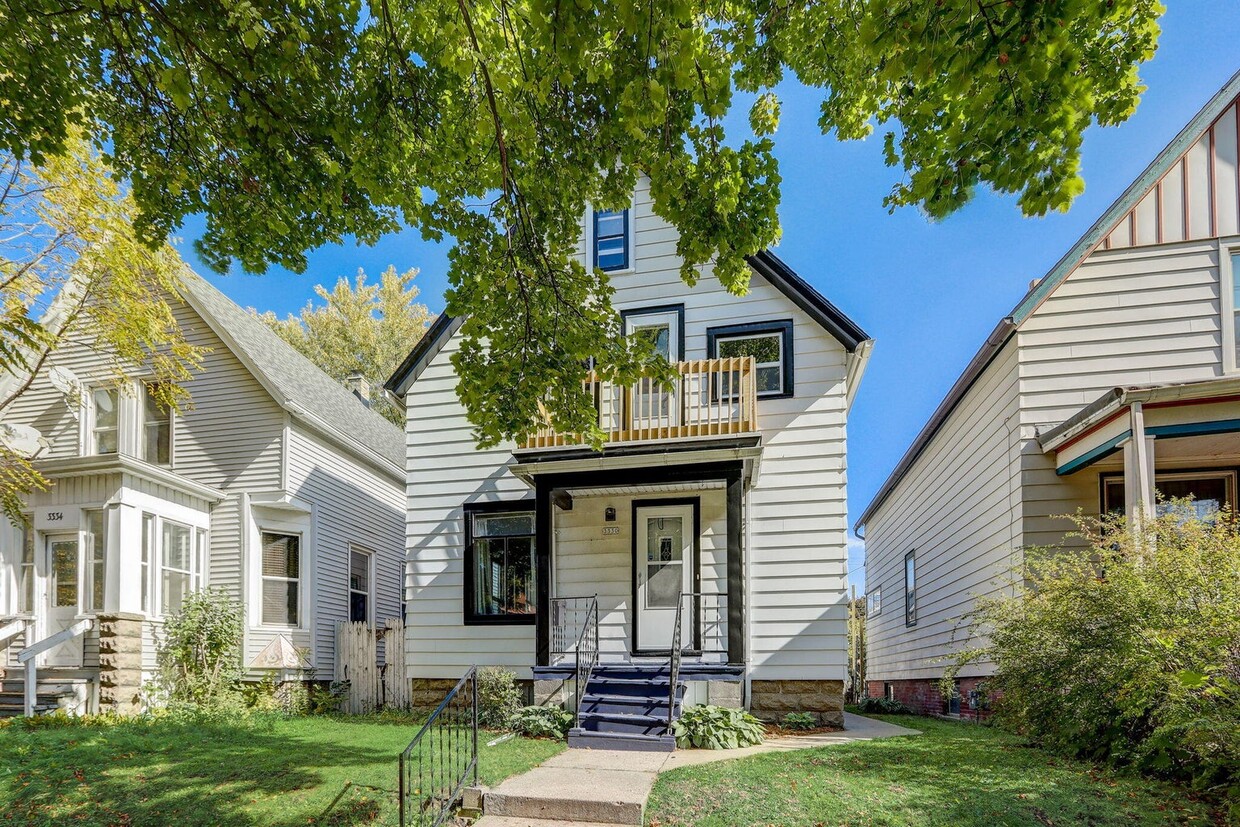 Exterior - Front - 3330 N Fratney St