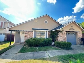 Building Photo - 9106 Bushnell Ln