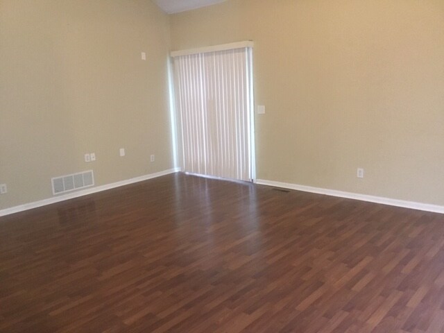 Building Photo - 220 Kemperwood Dr