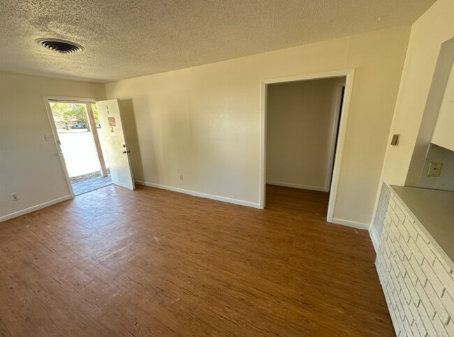 Foto del edificio - 363 State Hwy 75 N