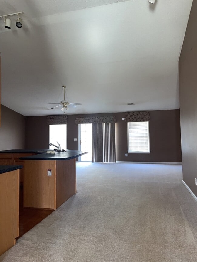 Building Photo - 112 Rivers Edge Dr