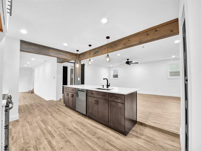 Building Photo - 9101 Oels St