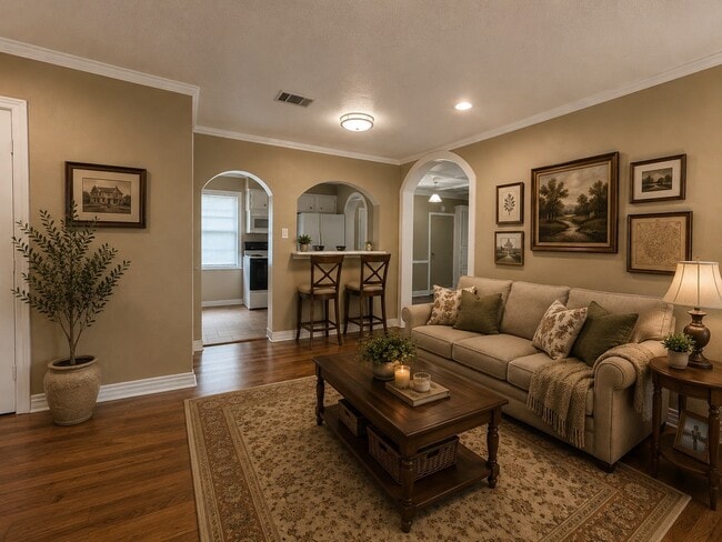Building Photo - 6605 Westview Dr