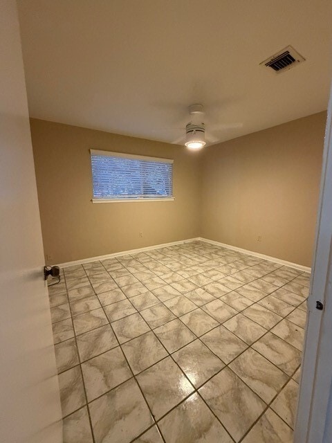 Foto del edificio - 5510 Deep Forest Dr