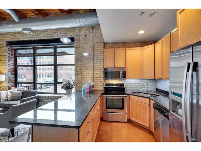 Foto del edificio - 607 S Washington Ave