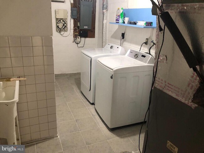 Building Photo - 19212 Deep Run Ct