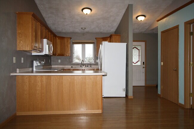 Foto del edificio - 3 Bedroom, 3 Bath Duplex in Greenville