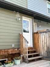 Building Photo - 11425-11467 67 St NW